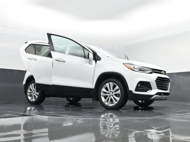 Used 2020 Chevrolet Trax Premier w/ LPO, Protection Package AWD/4WD image 31