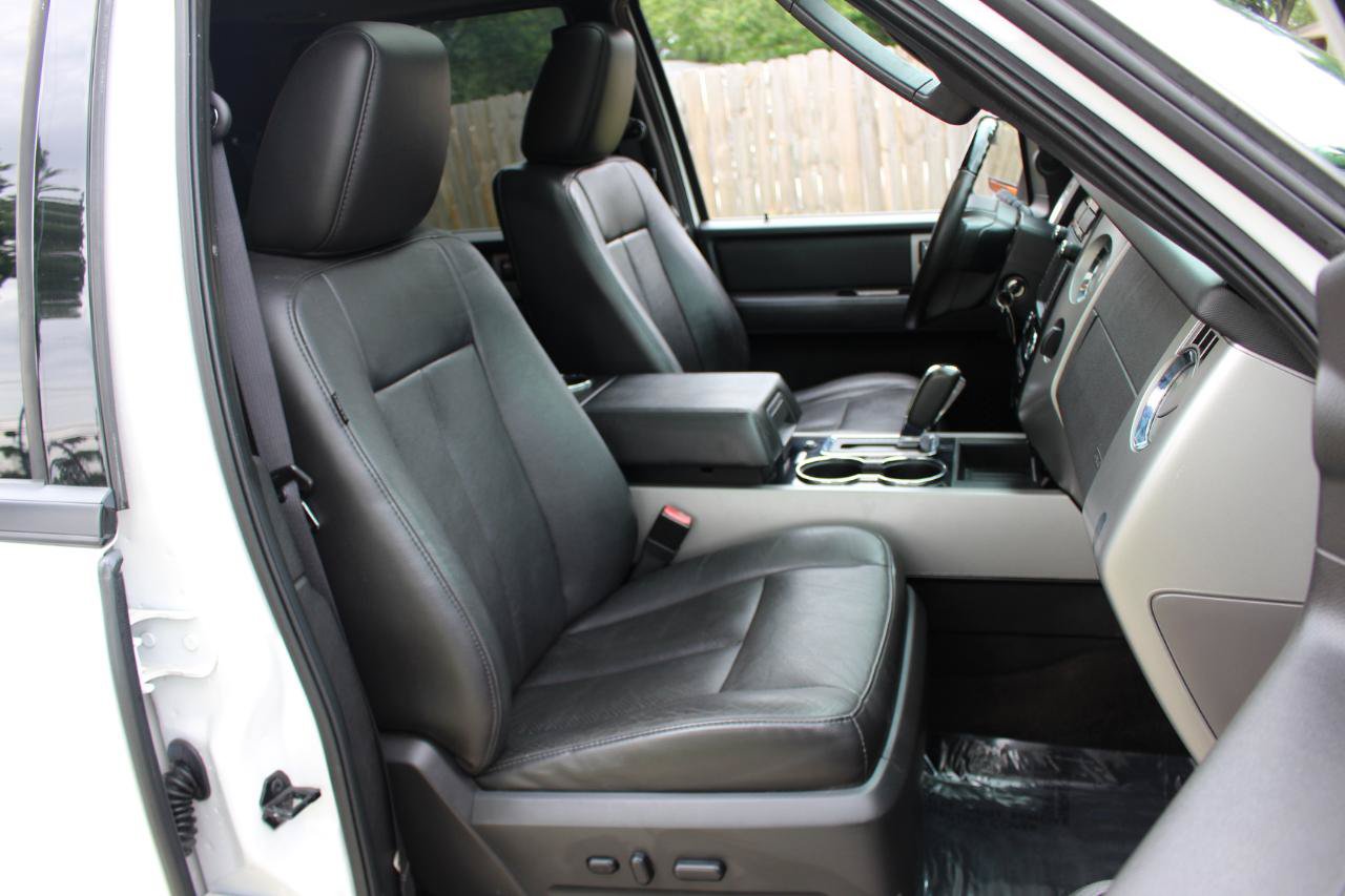 Used 2014 Ford Expedition Limited w/ Equipment Group 301A AWD/4WD image 41