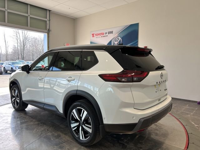 Used 2024 Nissan Rogue SL image 4