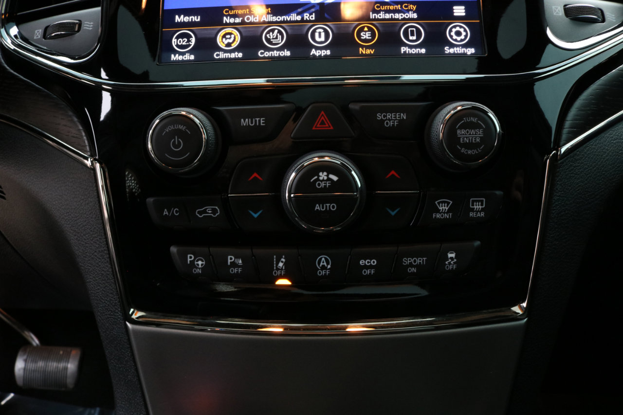 Used 2020 Jeep Grand Cherokee High Altitude image 32