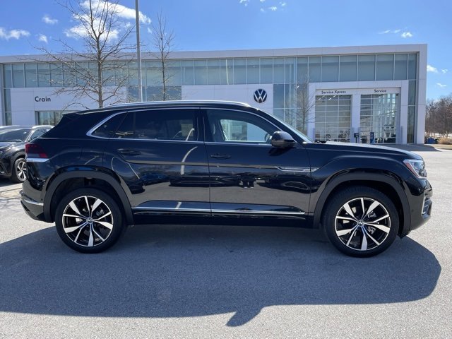 New 2025 Volkswagen Atlas Cross Sport SEL Premium R-Line image 8
