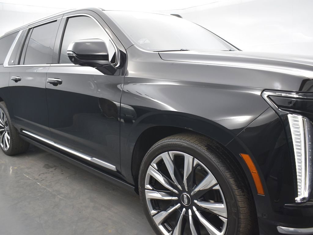 Certified 2025 Cadillac Escalade ESV Premium Luxury w/ Touring Package image 40