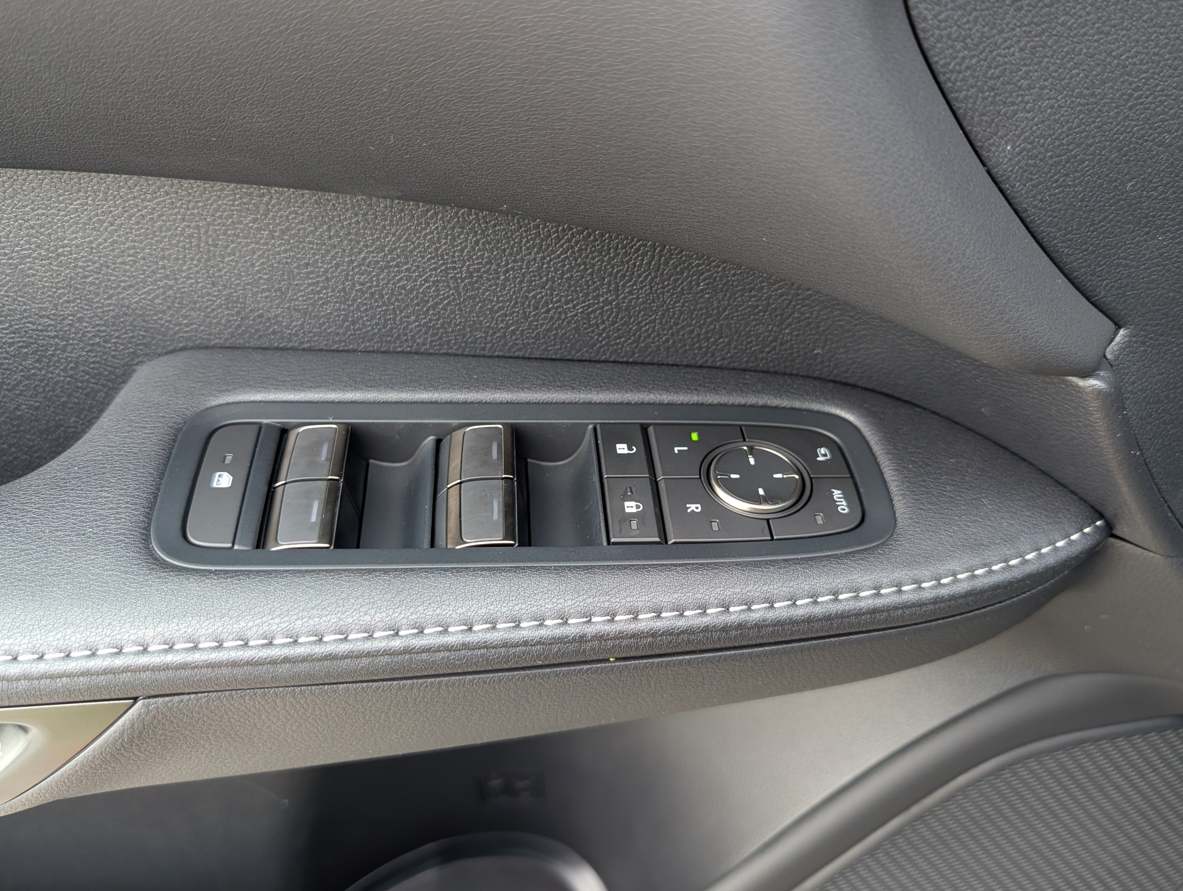 New 2026 Lexus RX 350 AWD image 17