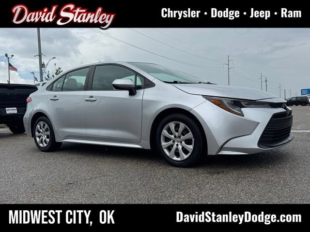 Used 2024 Toyota Corolla LE FWD image 1