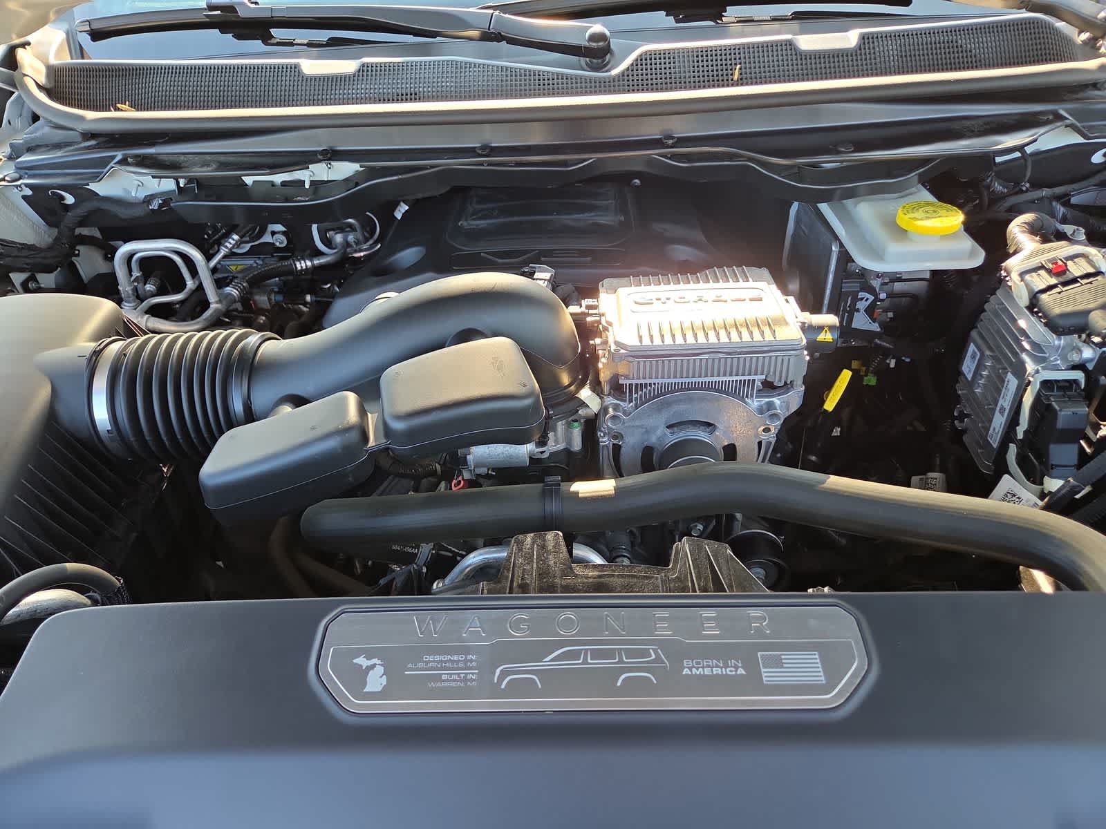 Used 2022 Jeep Wagoneer Series III AWD/4WD image 17