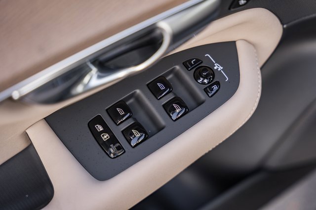 New 2026 Volvo XC90 B6 Ultra image 34