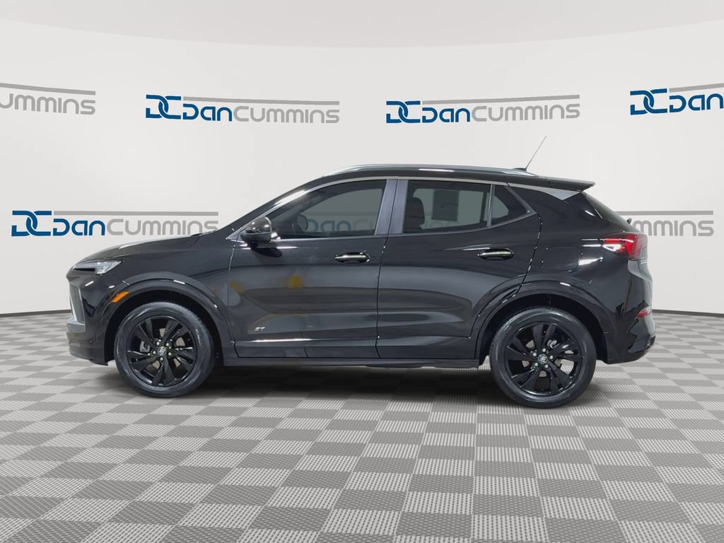 Used 2025 Buick Encore GX Sport Touring FWD image 5