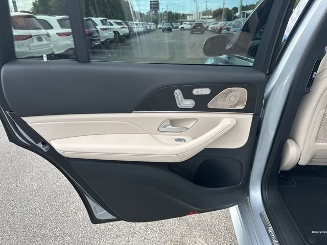 Used 2025 Mercedes-Benz GLS 450 4MATIC image 26
