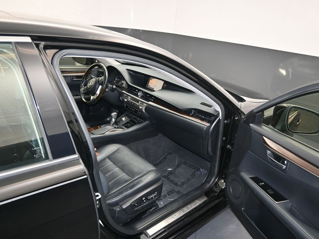 Used 2016 Lexus ES 350 image 10