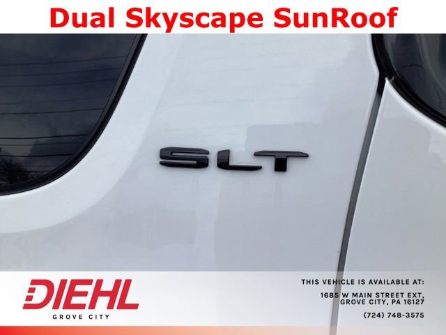 Used 2023 GMC Acadia SLT w/ Elevation Edition image 11