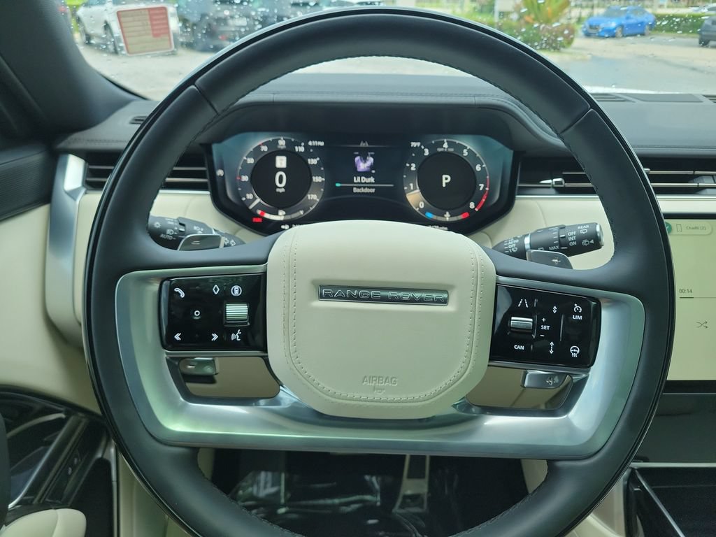 Certified 2025 Land Rover Range Rover SE AWD/4WD image 29