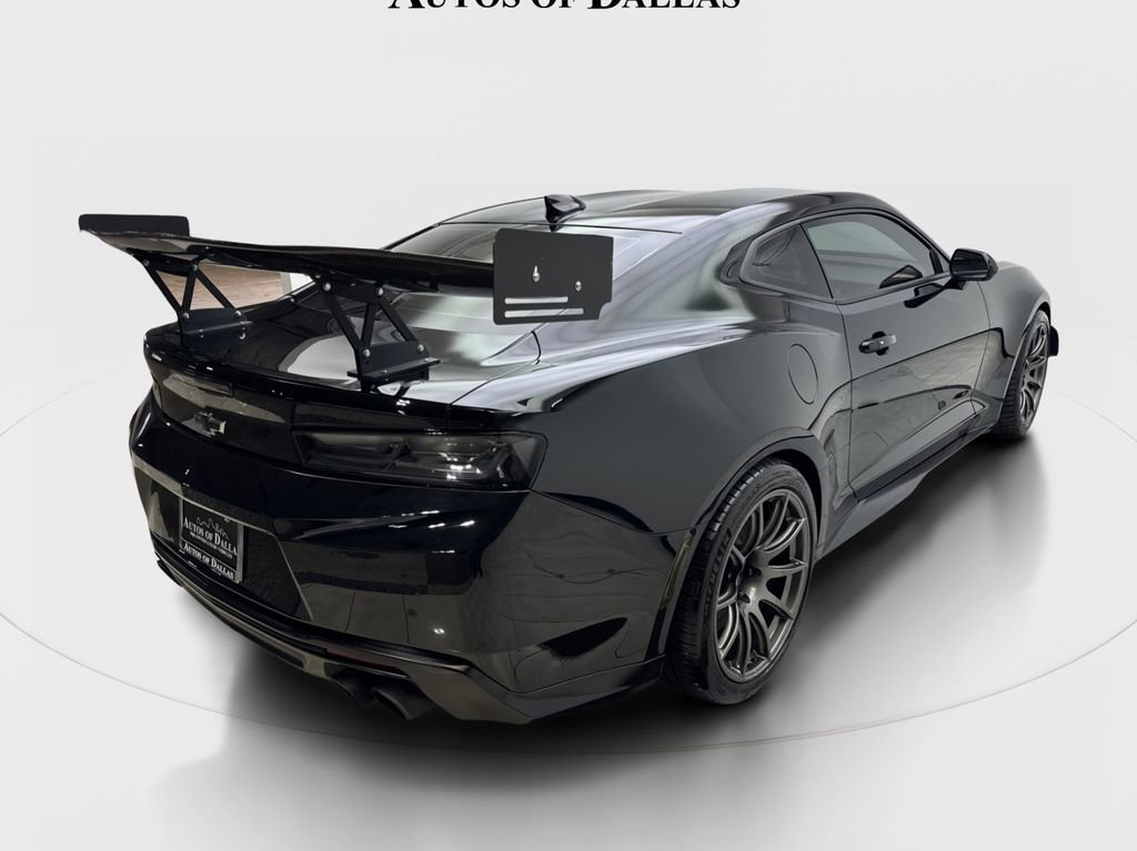 Used 2018 Chevrolet Camaro ZL1 RWD image 6