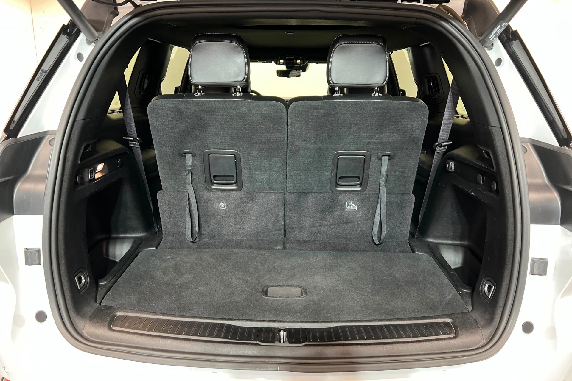 Used 2024 Jeep Grand Cherokee L Limited w/ Luxury Tech Group II image 23