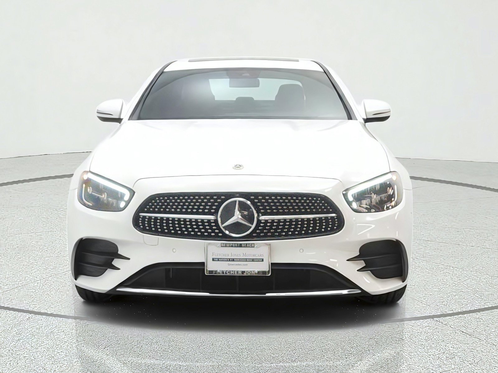 Used 2023 Mercedes-Benz E 350 Sedan image 2