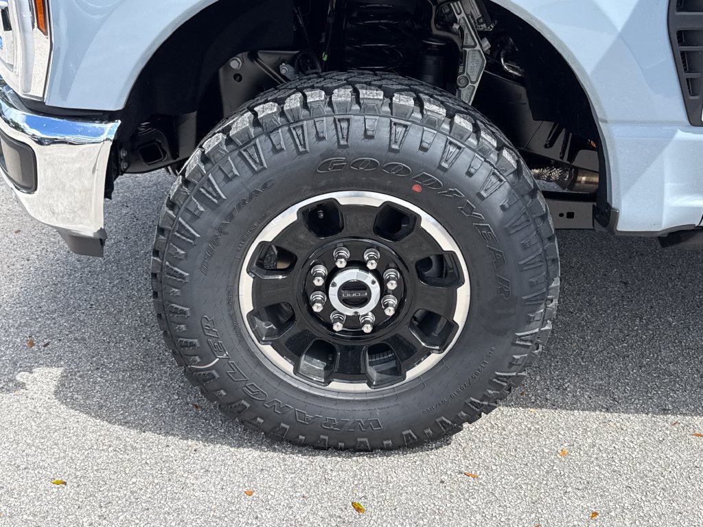 New 2027 Ford F250 Lariat w/ Tremor Off-Road Package AWD/4WD image 10