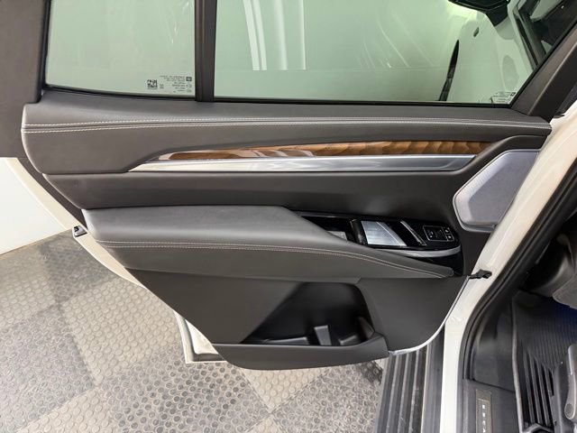 Used 2025 Cadillac Escalade Sport Platinum w/ LPO, Floor Liner Package AWD/4WD image 33