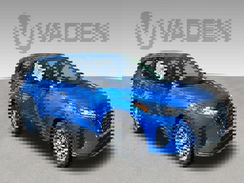 New 2025 Nissan Kicks Play S