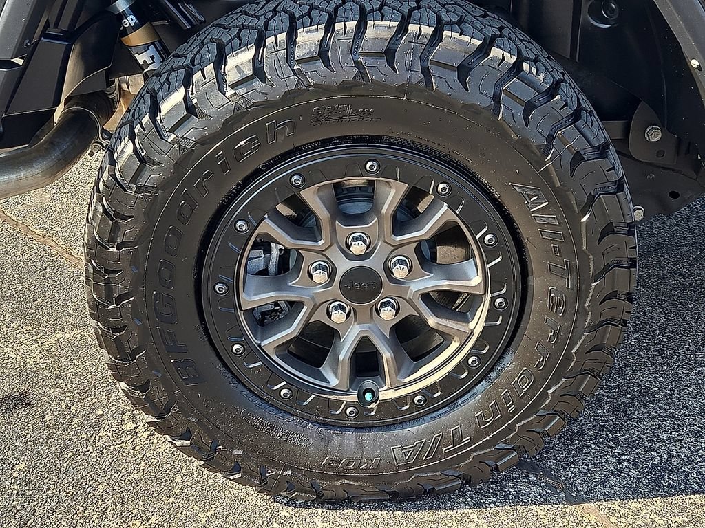 Used 2022 Jeep Wrangler Unlimited Rubicon w/ Trailer Tow Package AWD/4WD image 7