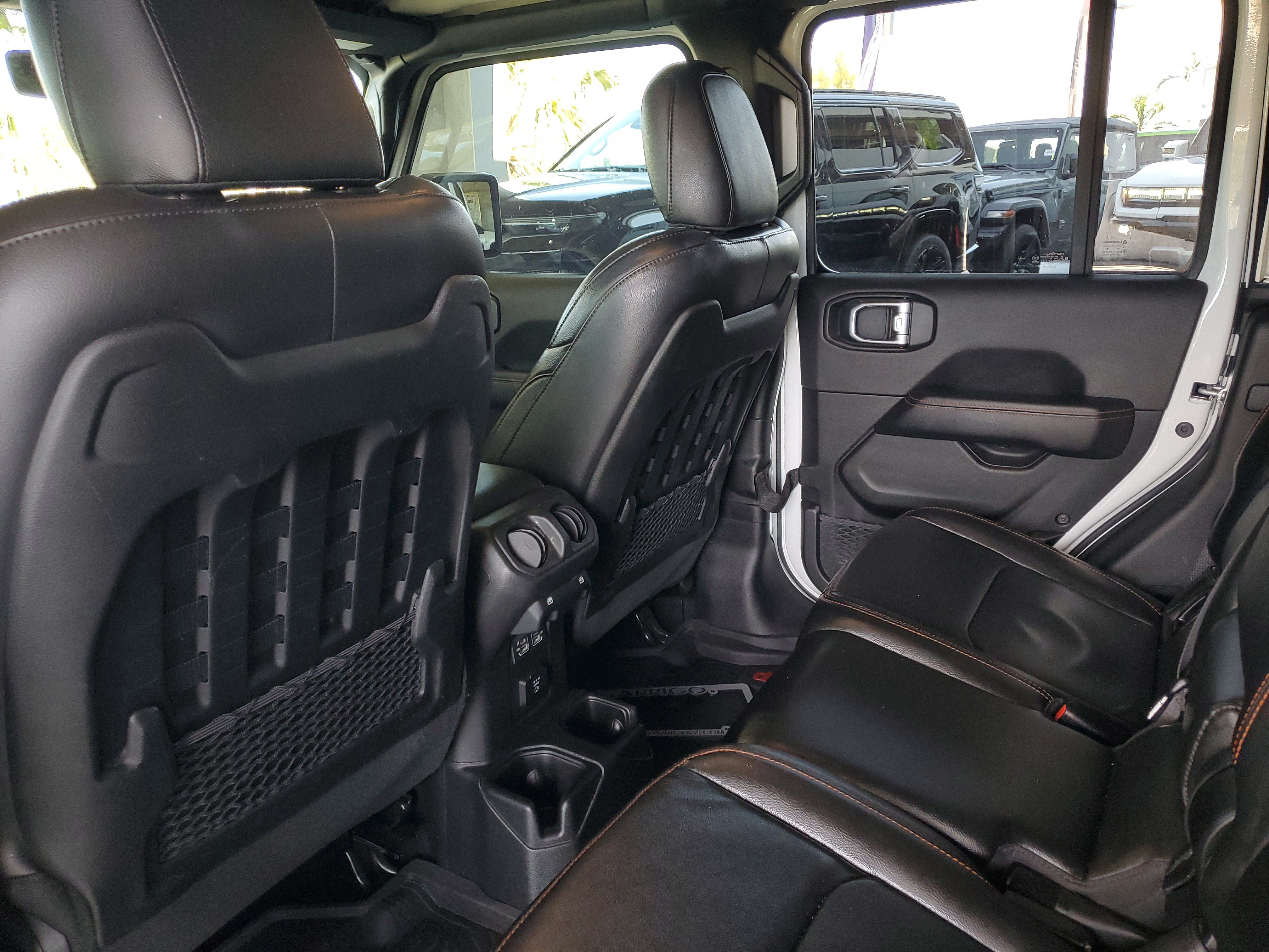 Used 2023 Jeep Gladiator Mojave w/ LED Lighting Group AWD/4WD image 10
