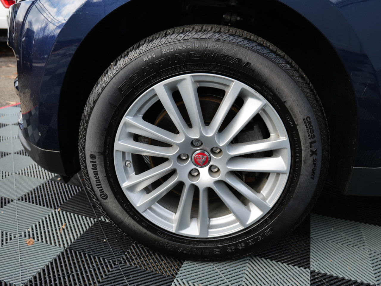 Used 2018 Jaguar F-PACE Prestige image 87