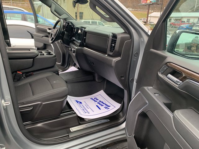 Used 2024 Chevrolet Silverado 1500 LT w/ Z71 Off-Road Package image 16