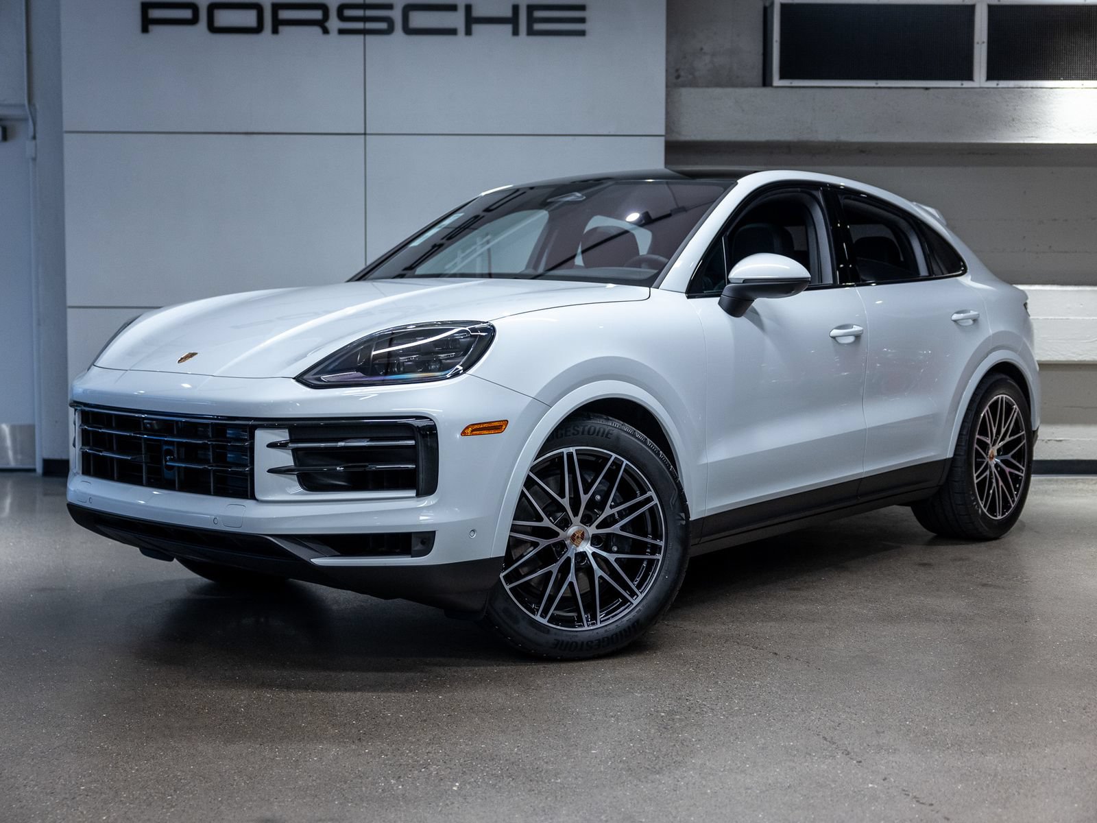 New 2026 Porsche Cayenne Coupe AWD/4WD image 1