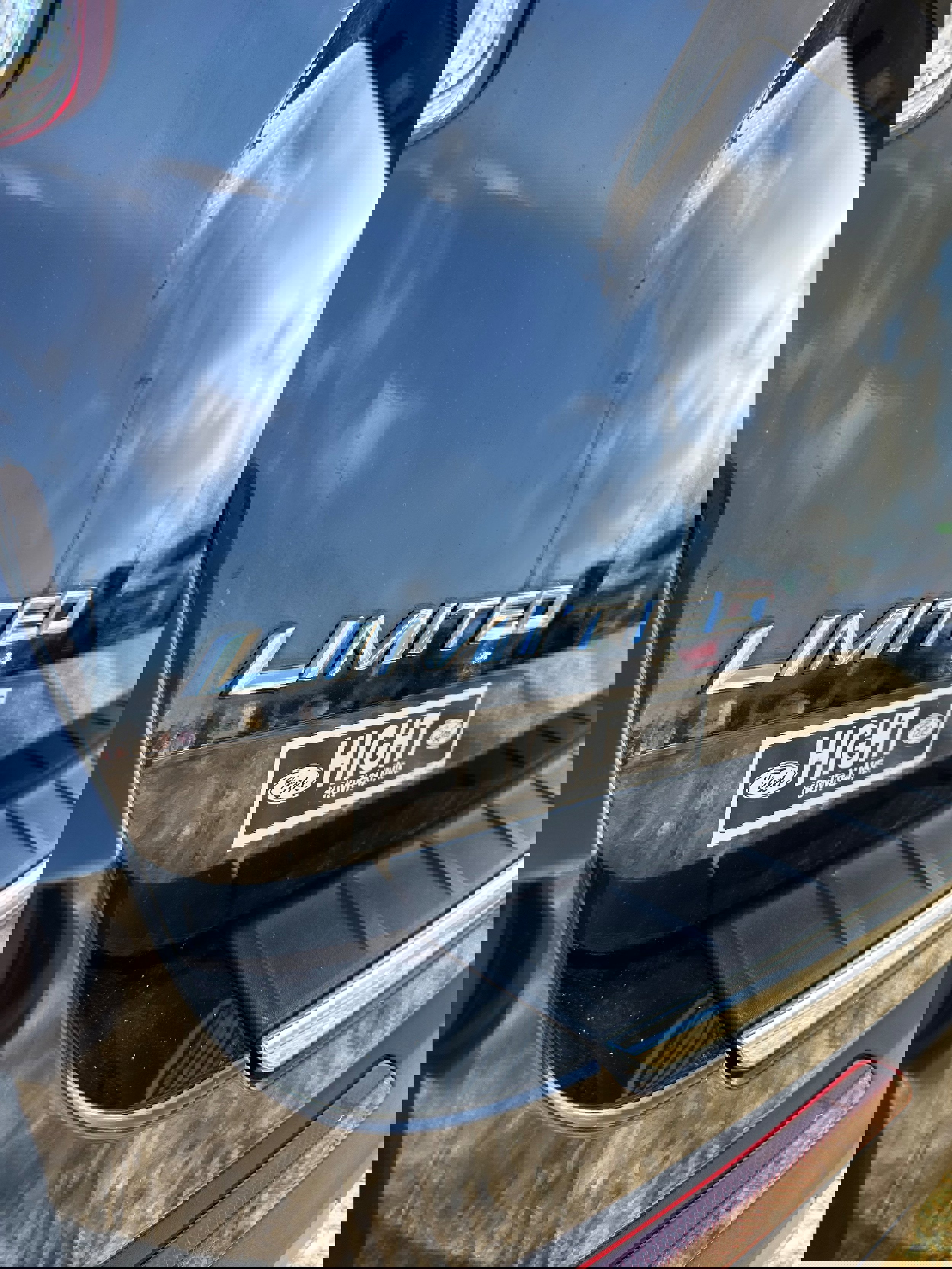 Used 2020 Ford Explorer Limited image 27