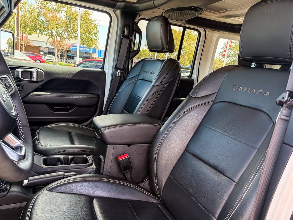 Used 2023 Jeep Wrangler Unlimited Sahara AWD/4WD image 40