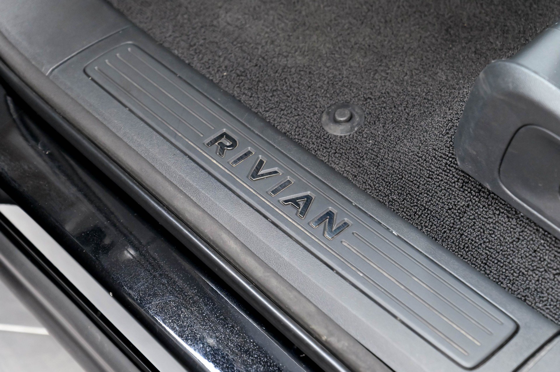 Used 2023 Rivian R1S Adventure AWD/4WD image 59