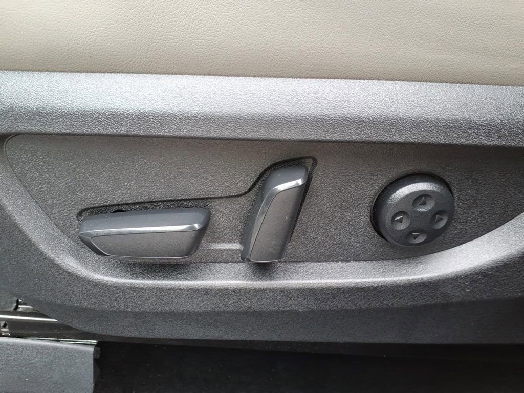 Used 2023 INFINITI QX50 Sensory AWD/4WD image 13