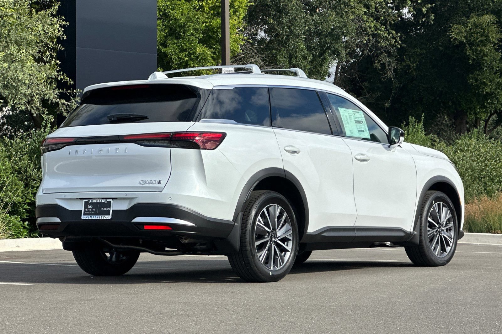New 2027 INFINITI QX60 Luxe AWD/4WD image 4