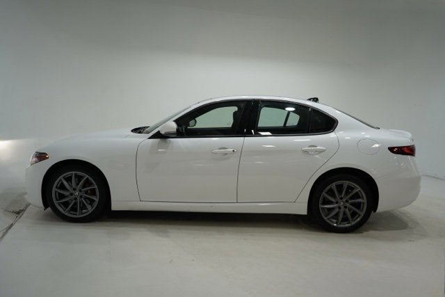 Used 2022 Alfa Romeo Giulia Sprint image 4