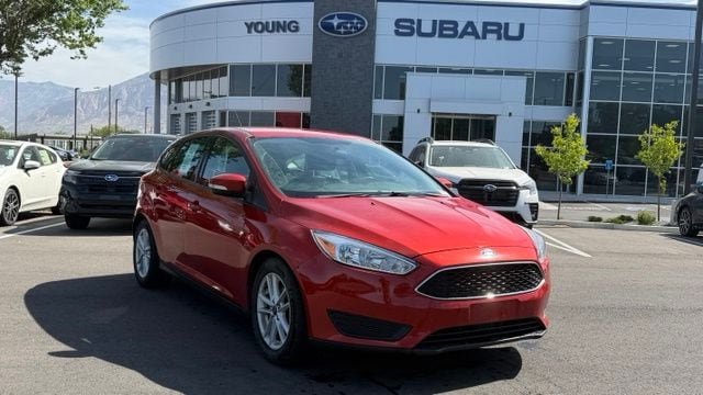 Used 2018 Ford Focus SE w/ Cold Weather Package FWD image 1