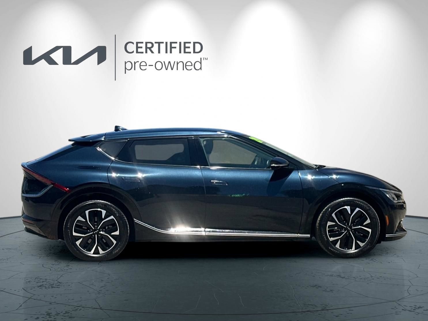 Certified 2024 Kia EV6 Wind RWD image 3