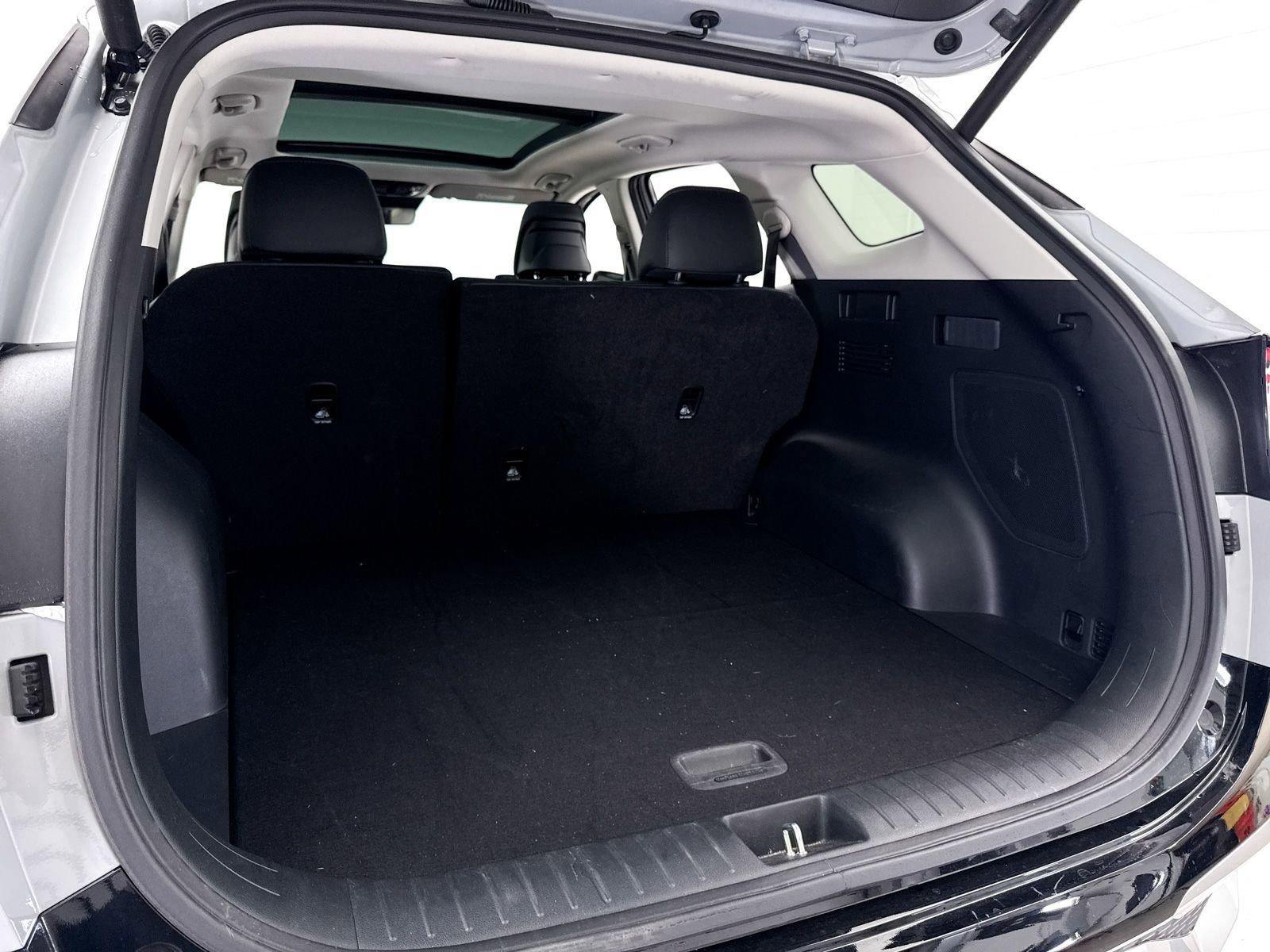 Certified 2025 Kia Sportage SX FWD image 35