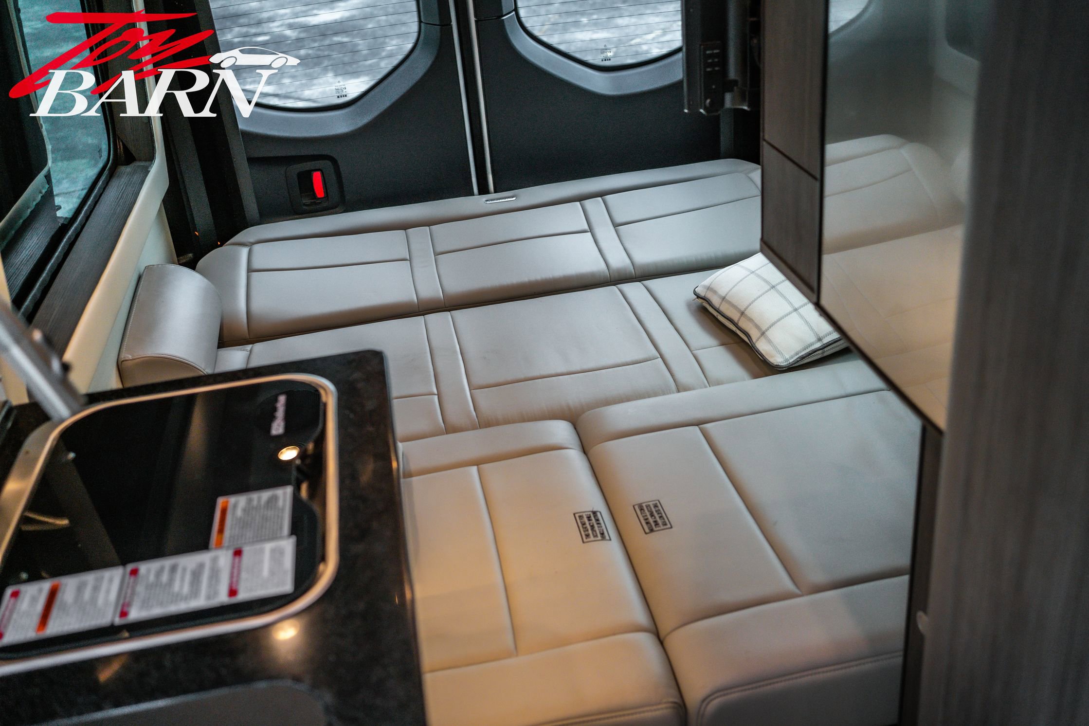 Used 2020 Mercedes-Benz Sprinter 2500 image 38