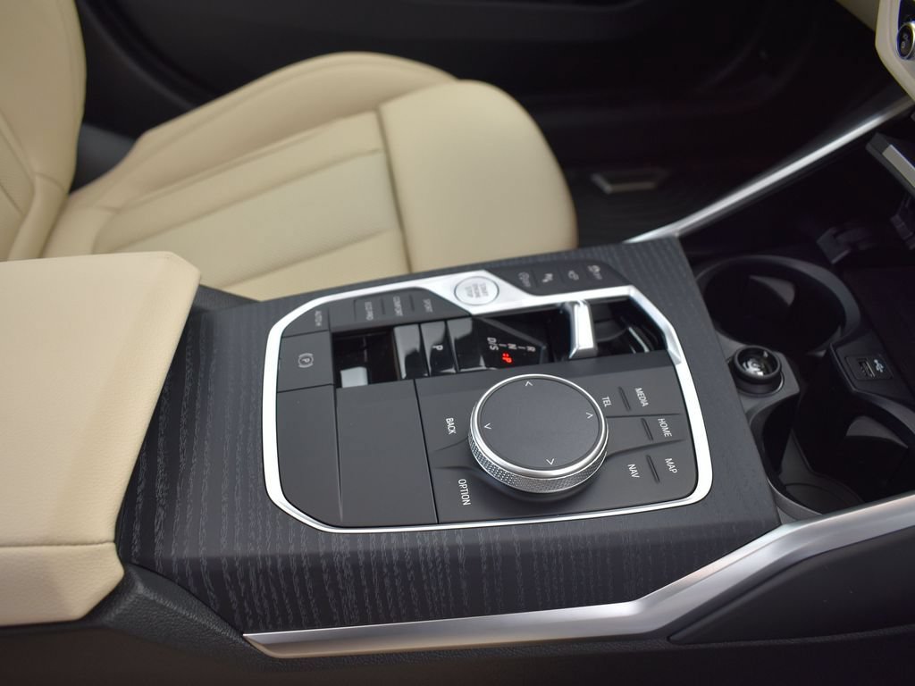 Certified 2026 BMW 330i Sedan w/ Convenience Package RWD image 27
