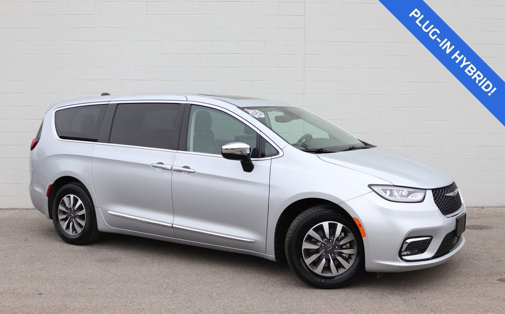 Used 2023 Chrysler Pacifica Limited