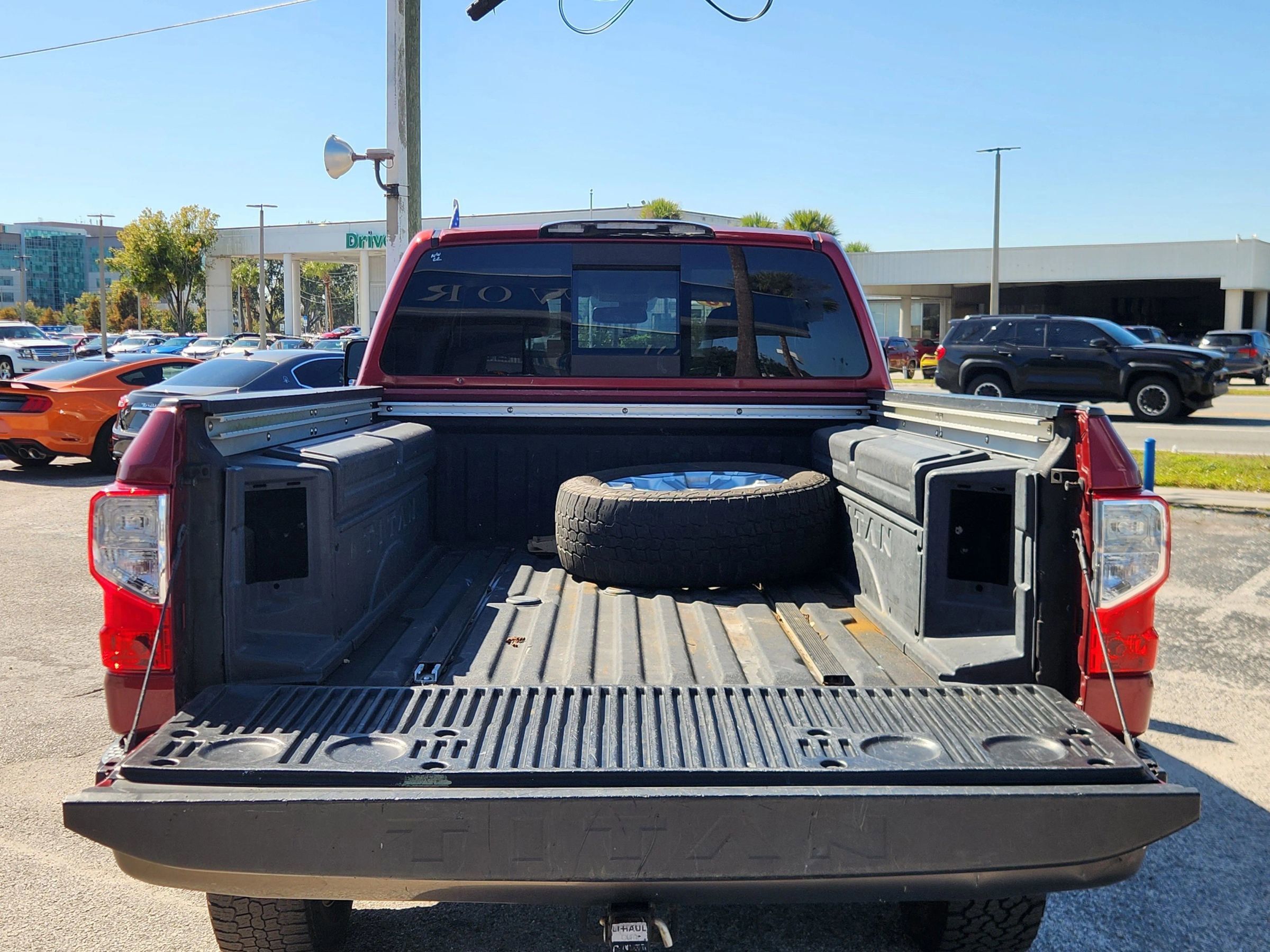 Used 2016 Nissan Titan Platinum Reserve image 18