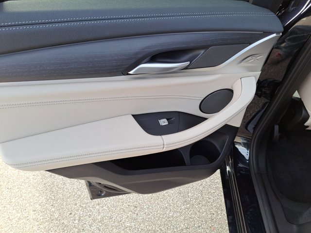 Used 2023 BMW X4 M40i w/ Premium Package image 15