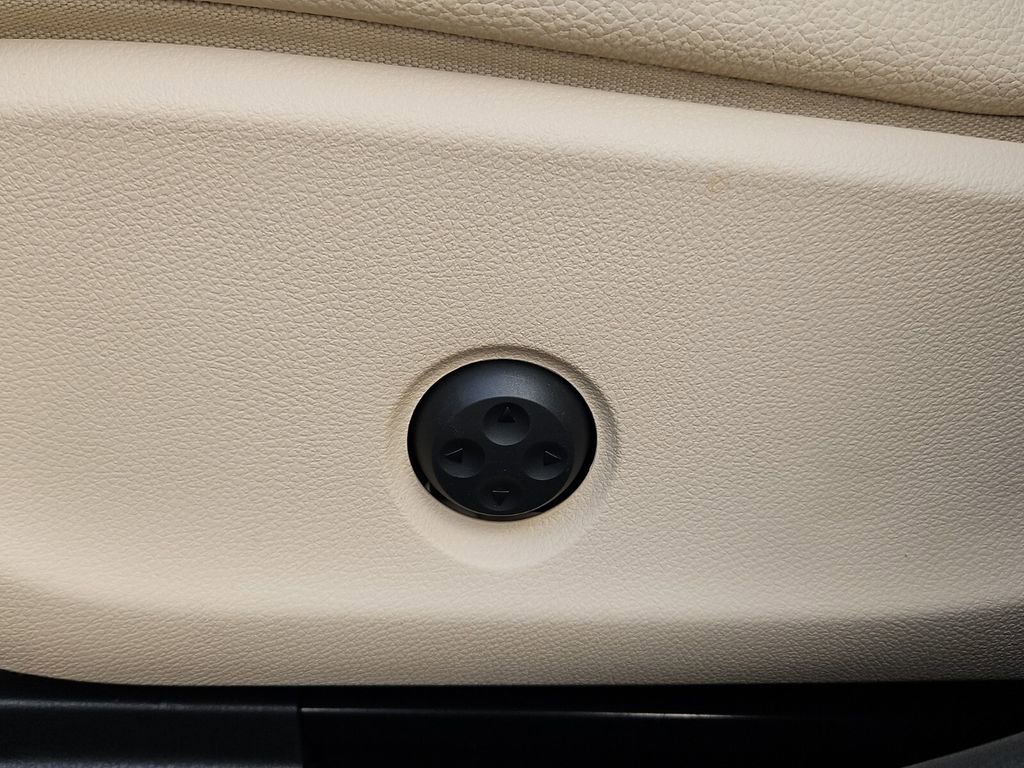 Used 2017 Mercedes-Benz GLA 250 image 12