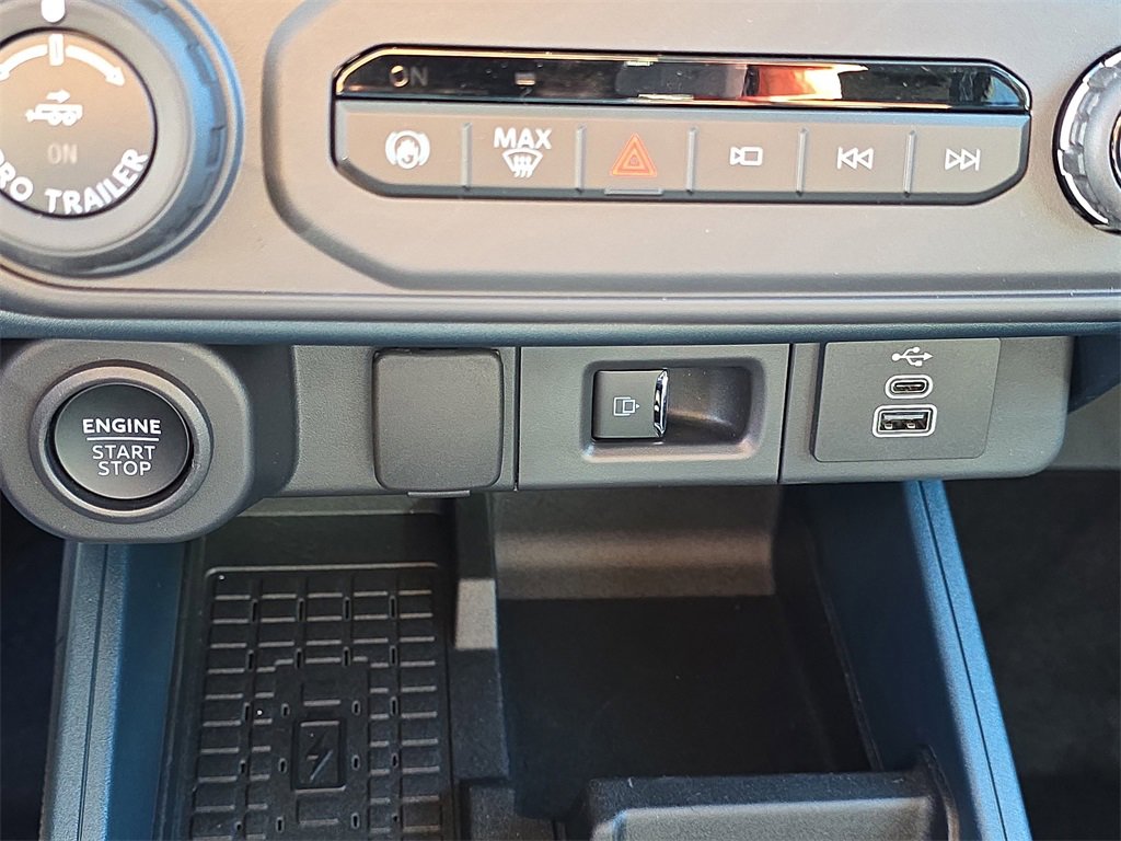 New 2025 Ford Maverick Lariat w/ Black Appearance Package image 23