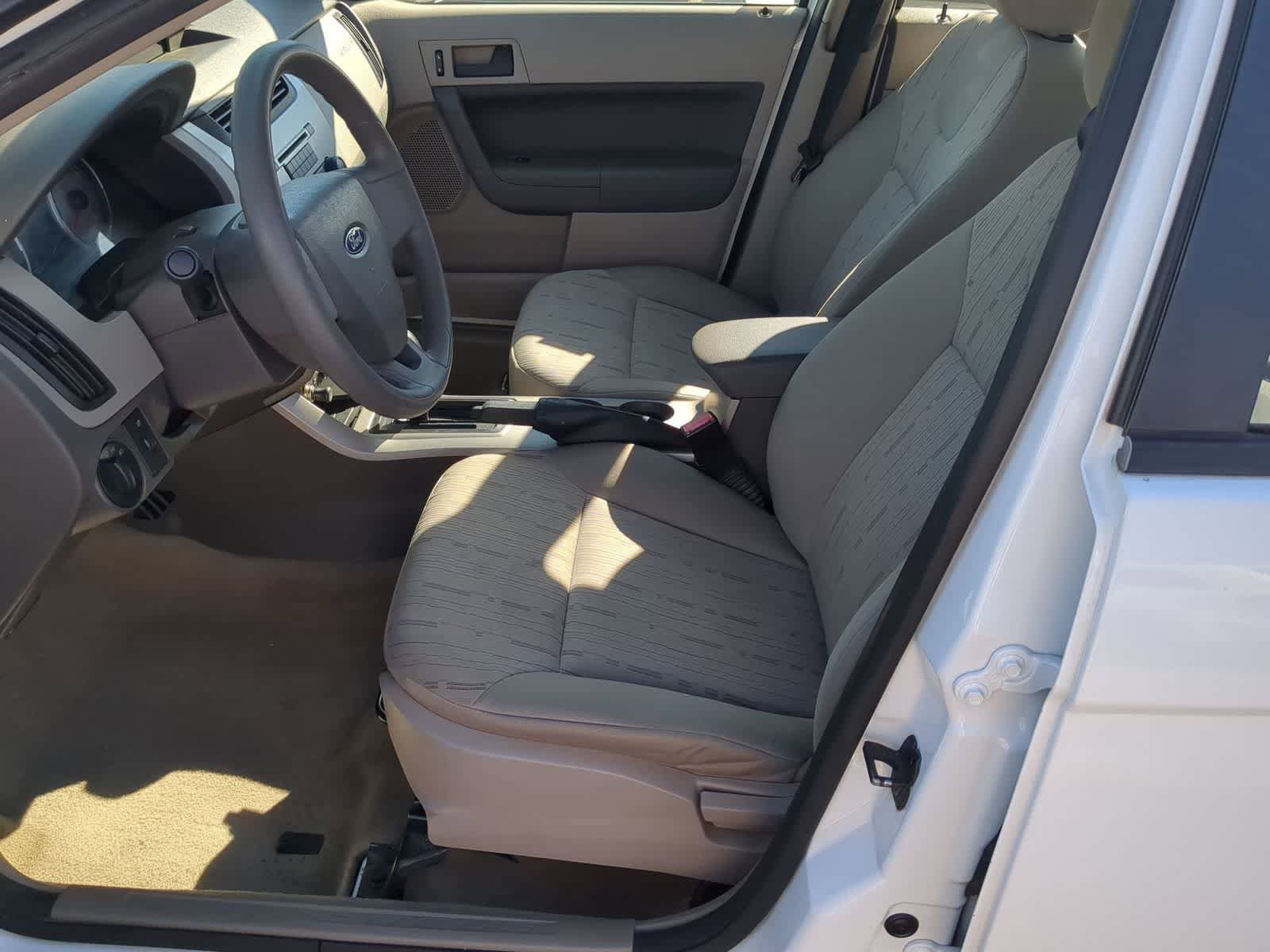 Used 2008 Ford Focus SE FWD image 17