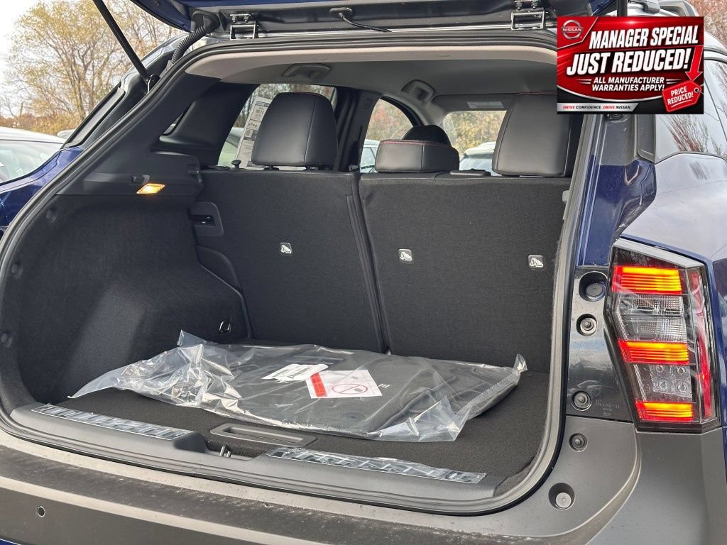 New 2025 Nissan Kicks SR w/ Illumination Package FWD image 7