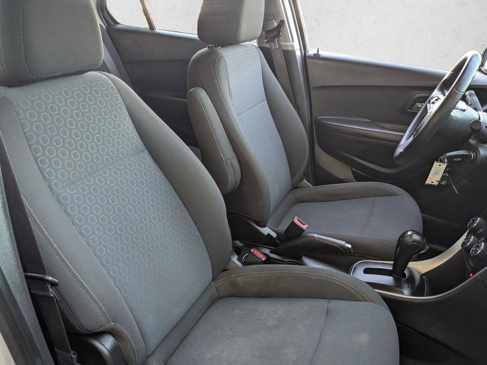 Used 2020 Chevrolet Trax LS w/ Tint and Cruise Package FWD image 20
