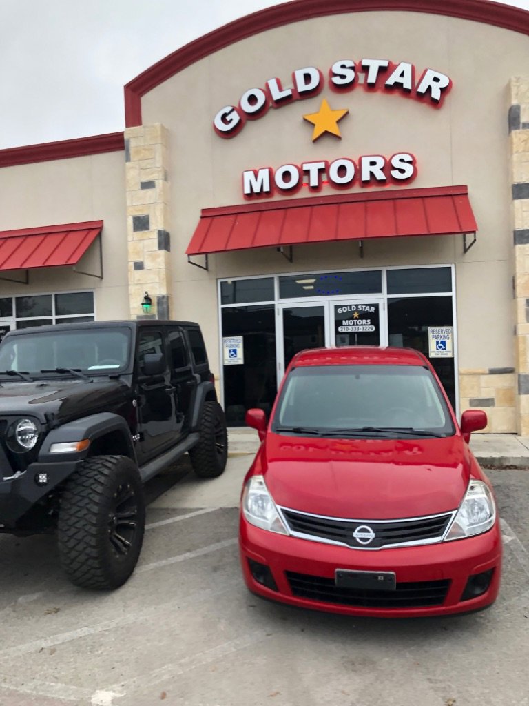 Used 2012 Nissan Versa 1.8 S image 2
