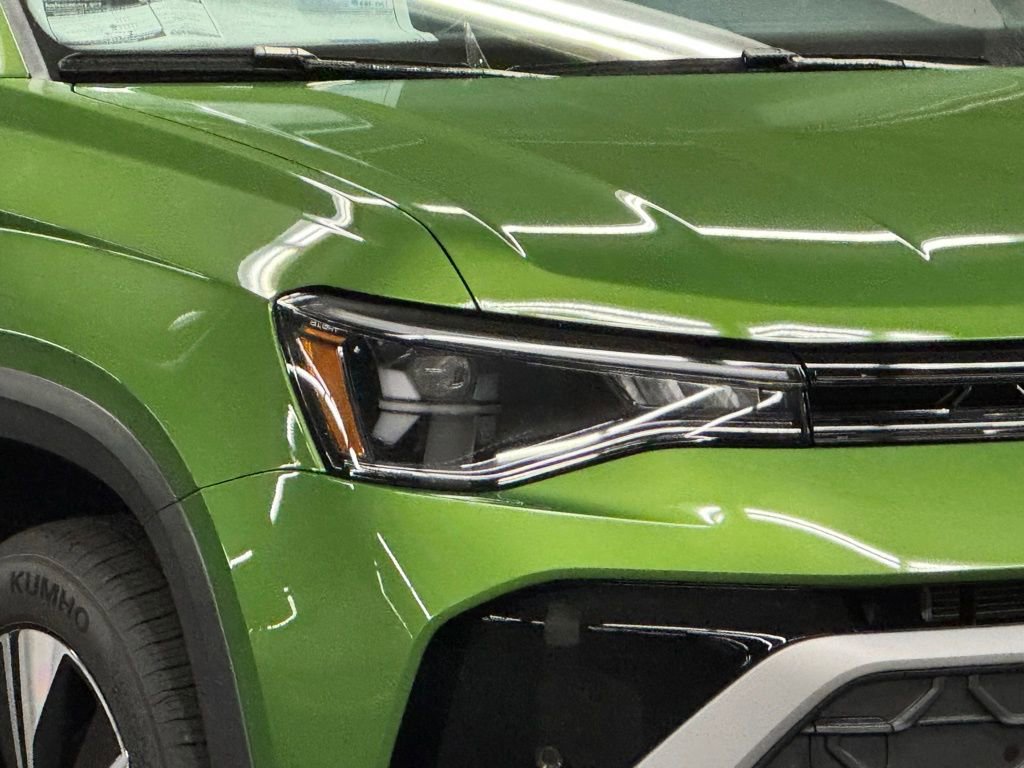 New 2025 Volkswagen Taos SE AWD/4WD image 42