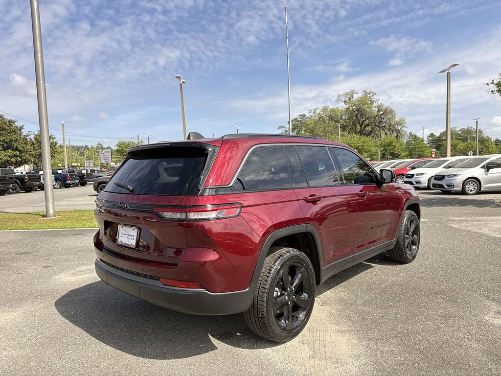 New 2026 Jeep Grand Cherokee Limited w/ Limited Altitude Package RWD image 3