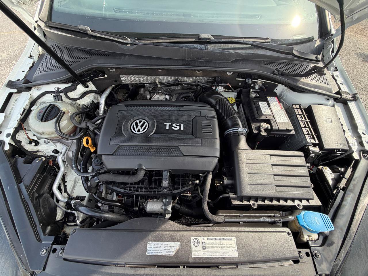 Used 2016 Volkswagen GTI SE w/ Lighting Package (SEL) FWD image 23