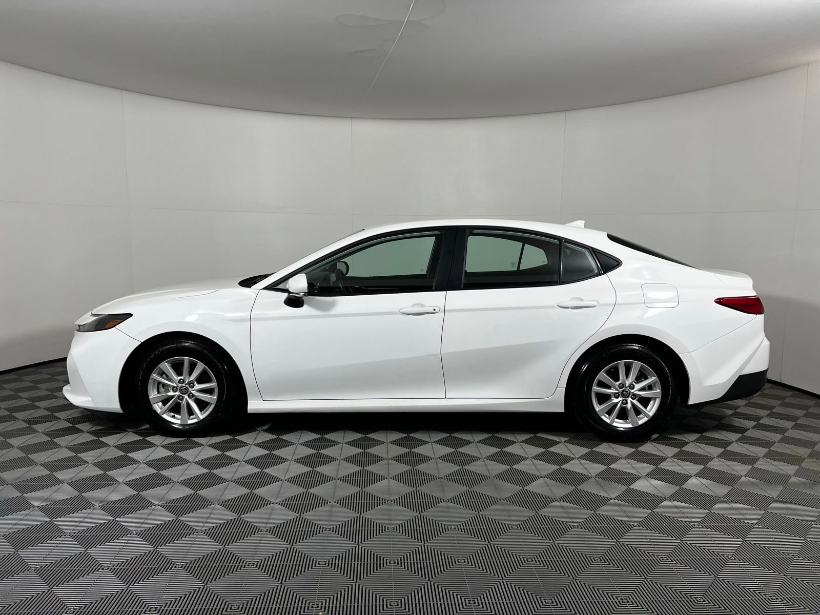 Certified 2025 Toyota Camry LE image 8